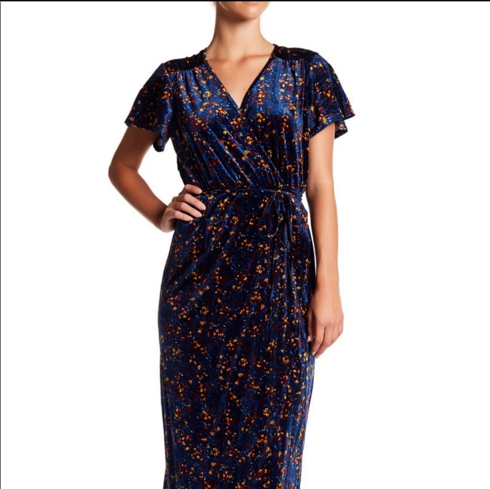 Superfoxx velvet wrap dress